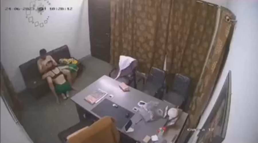Viral Karachi (Pakistan) Office Sex Leaked XXX