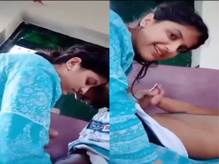 Cute Desi College Girl Blowjob